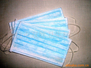 仙桃市雙勝衛(wèi)生材料廠 專業(yè)供應(yīng)高品質(zhì)三層無紡布口罩、活性炭口罩、醫(yī)用棉紗口罩及鞋套
